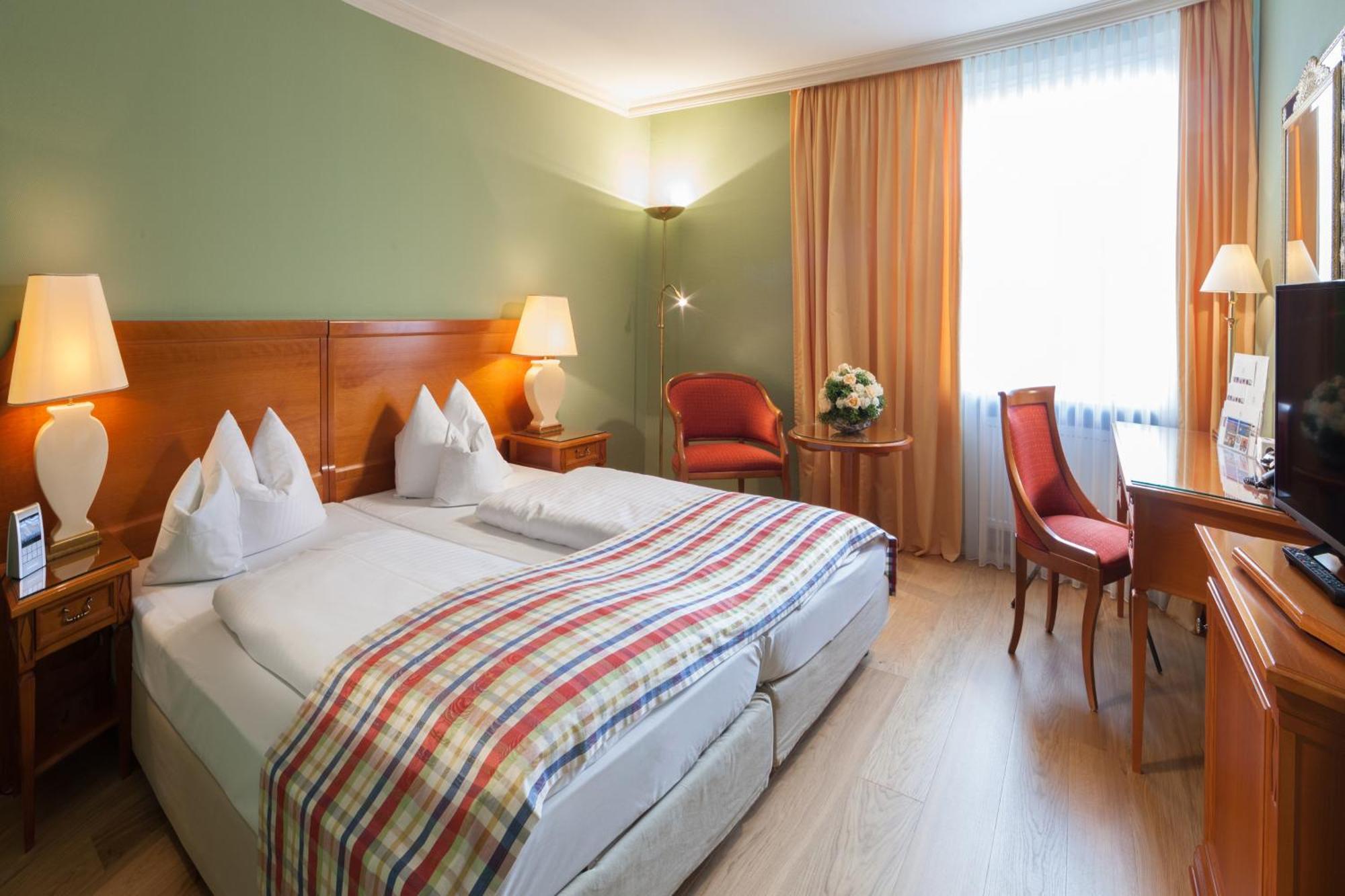 Hotel Goldene Sonne Landshut Dış mekan fotoğraf